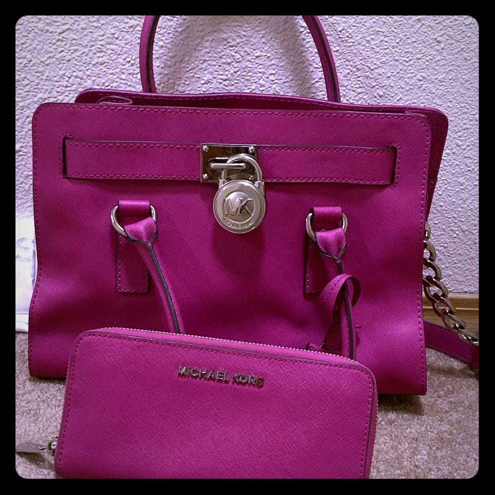 Fuchsia Michael Kors Handbag with matching wallet
